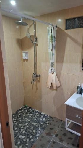 room detail thumbnail 2