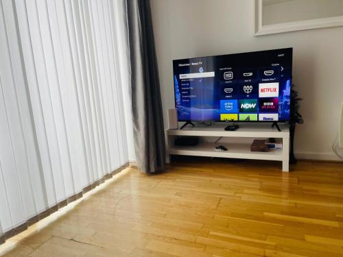 Stylish 2Bedroom Flat - City Centre - Near Leeds Station, Leeds