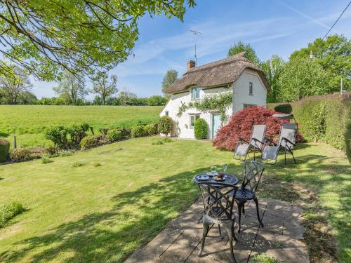 A szálláshely kívülről, Little Thatch in Beaminster