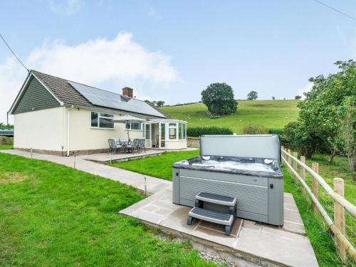 ทัศนียภาพภายนอกโรงแรม, Meadowcroft in แลนดรินด็อด เวลส์