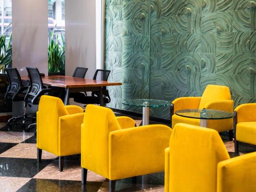 Lobby, Abba Sants in Sants-Montjuïc