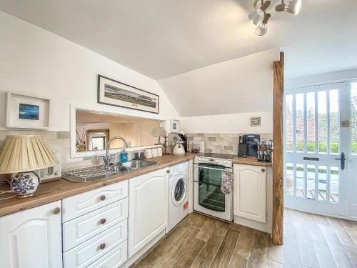 Viesnīcas āriene, Caroline Cottage in Longbridge Deverill