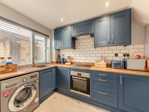 Exterior view, Druridge Hideout in Broomhill