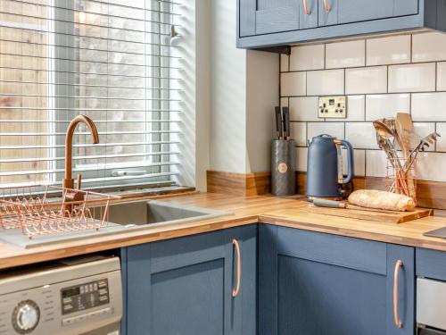 Exterior view, Druridge Hideout in Broomhill