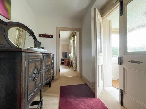 ทัศนียภาพภายนอกโรงแรม, Milton Cottages in โรสฮอล