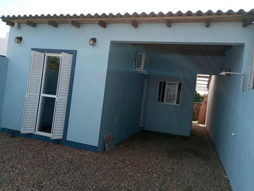 Casa grande a 1 quadra da praia in Sao Lourenco do Sul