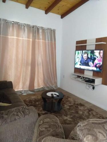 Casa grande a 1 quadra da praia in Sao Lourenco do Sul