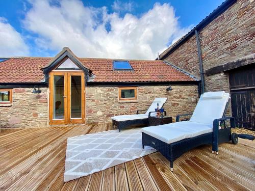 Exterior view, The Stables in Westerleigh