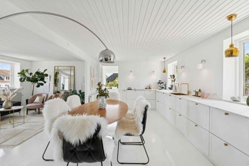Facilities, Idyllic Cliffside Villa With Stunning Sea Views in Sandvig