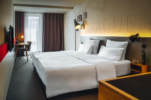 Pentahotel Prague - image 12