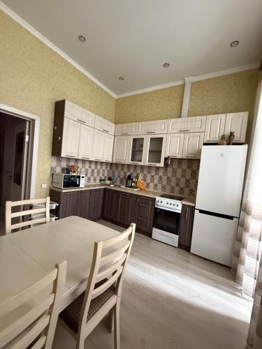 Аппартаменты ЖК Ирина, Pavlodar