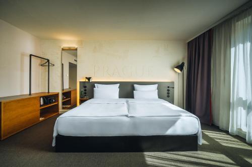 1 queen bed