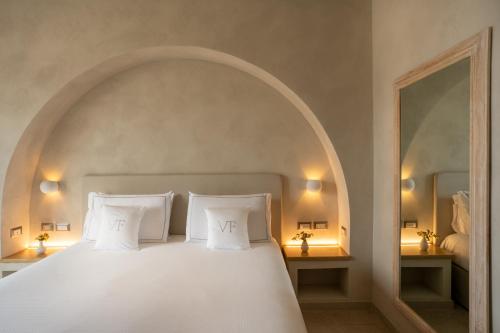 Superior Double or Twin Room with Terrace and Sea View image 6