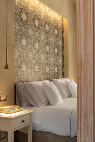 Superior Double or Twin Room with Terrace and Sea View image 10