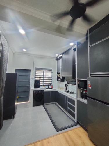 Homestay Saujana Hill in กัวมูซาง