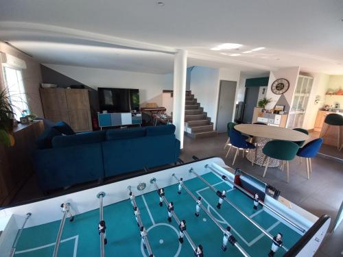 Villa 4 chambres, piscine privée, spa, salle cinéma, proche ski et Colmar gîte à louer Bergholtz