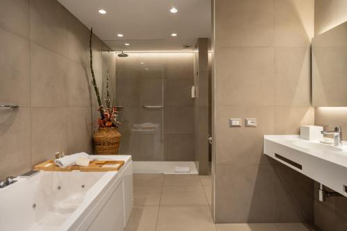 Junior Suite image 9