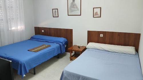 2 queen beds
