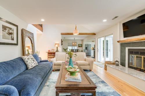 Private Beach Access and Hot Tub Kitty Hawk Haven in Kitty Hawk (NC)