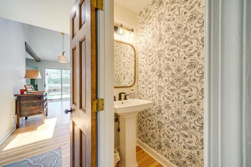 Private Beach Access and Hot Tub Kitty Hawk Haven in Kitty Hawk (NC)