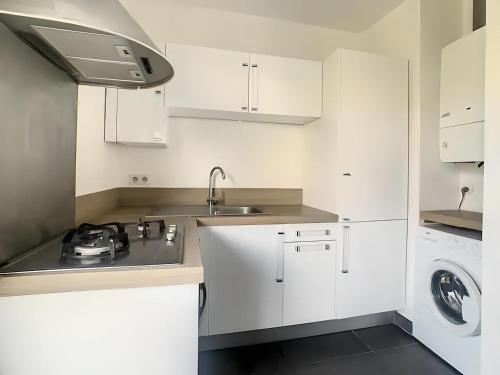 Superbe Appartement 2p avec place de parking in Laval