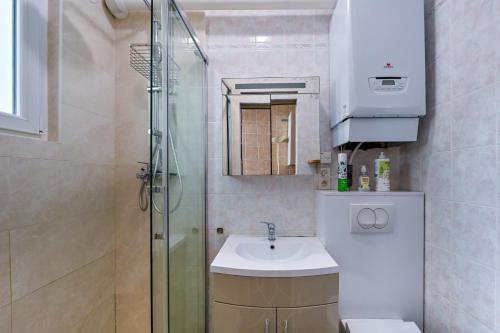 Two-Bedroom Apartment image 5