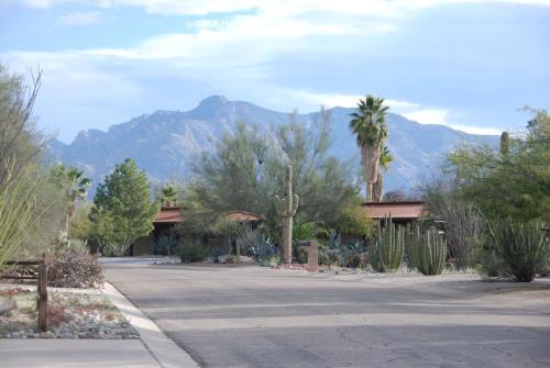 Wonderful Whispering Hills near สวนฟันทาสติก แฟมิลี ฟัน