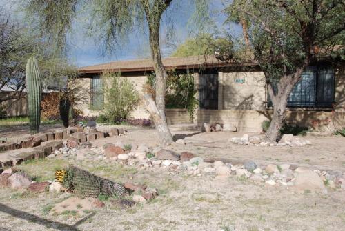 Wonderful Whispering Hills near สวนฟันทาสติก แฟมิลี ฟัน