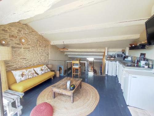 Appartement climatisé avec belle terrasse à 10 min d'Uzès (Appartement climatise avec belle terrasse a 10 min d'Uzes) in Vallabrix
