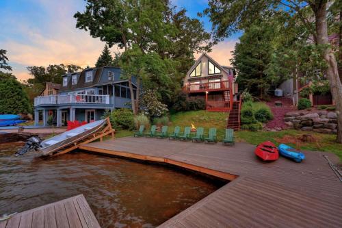 beautiful lakefront lodge