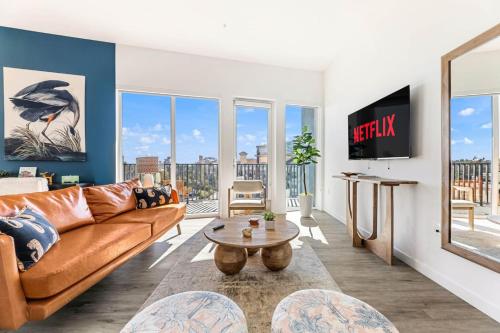 Skyline Haven Near Dodger Stadium with Views