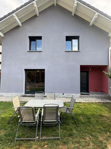 La Felicita-Independent House-Terrace-8 Pers in Saint-Jean-de-Maurienne