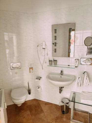 Komm' In Hotel - image 10