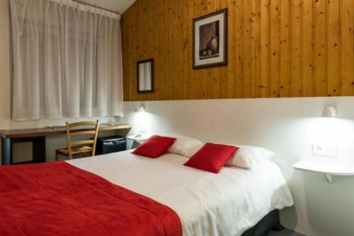 Fasthotel Thones - image 5