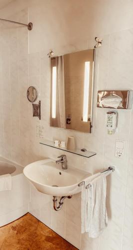 Komm' In Hotel - image 11