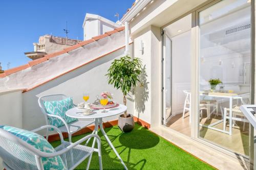 One-Bedroom Apartment with Terrace image 10