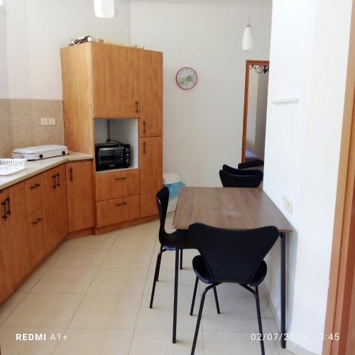 2 Bedroom Apartment with large garden in Safed