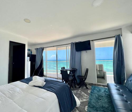 Superior Double Room with Sea View image 8
