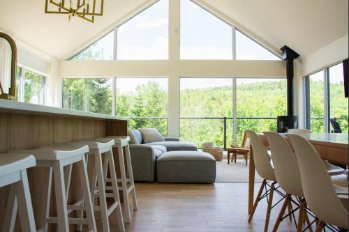 Chalet L'Estuaire, River View, Spa in Les Éboulements (QC)