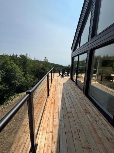 Chalet L'Estuaire, River View, Spa in Les Éboulements (QC)
