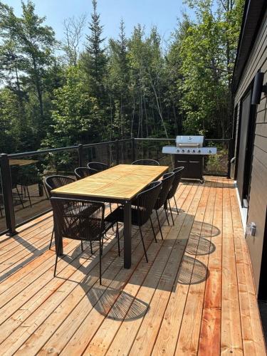 Chalet L'Estuaire, River View, Spa in Les Éboulements (QC)