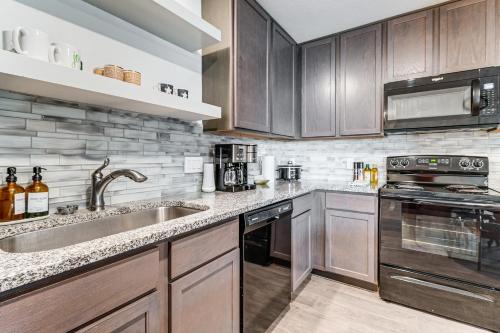 Lake Conroe Family Home | BBQ and Boat Ramp in Willis