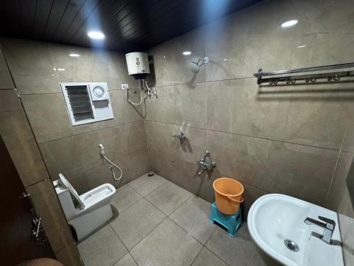 Hotel SRI DEEPTHI LODGE