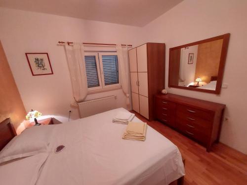 Apartment in Orebic with sea view, terrace, air conditioning, WiFi 114-1, Orebić (Foto 3)