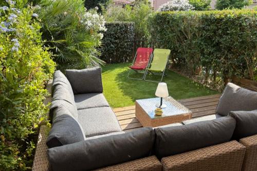 Apartment with garden at the foot of the harbor in Cogolin