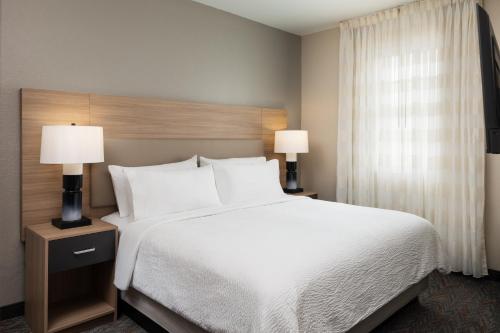 TownePlace Suites Miami Airport West/Doral Area - image 10