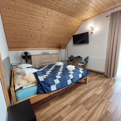 1 queen bed