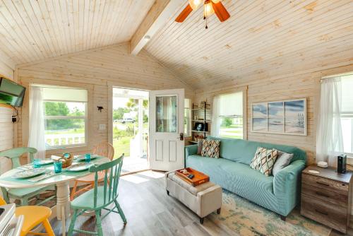 2 Mi to Carrabelle Beach Home with Yard and Porch in Carrabelle