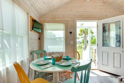 2 Mi to Carrabelle Beach Home with Yard and Porch in Carrabelle