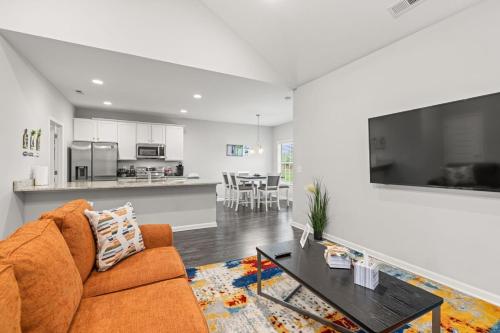 Beautiful and SUPER comfy home!